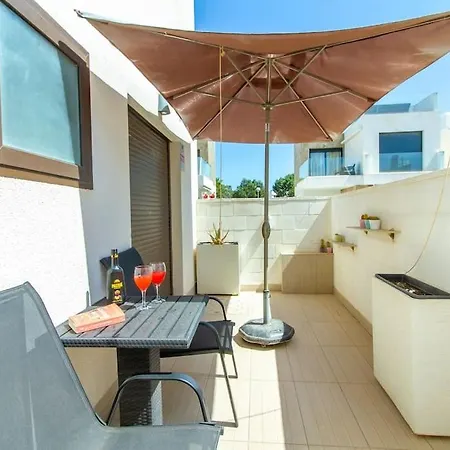 Villa Nina With Pool