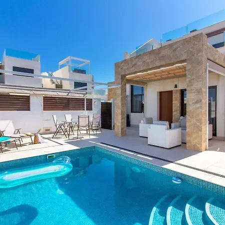 Nina With Pool Villa